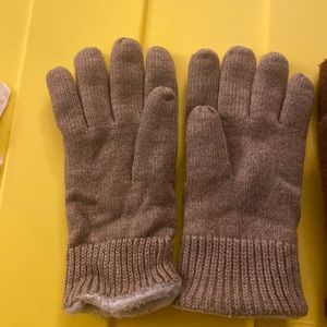 Beige-ish tan gloves